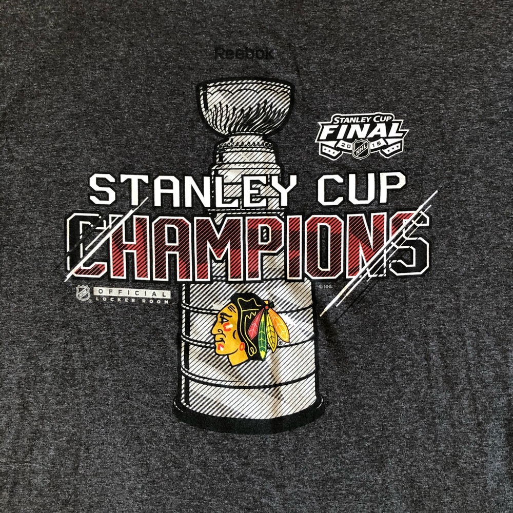 Men’s size XL Chicago Blackhawks T-shirt.